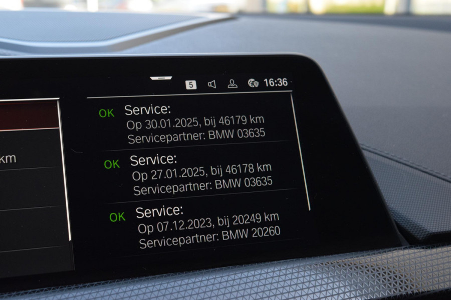 BMW 1-serie 118i Bus.Ed.17"|Sportst.|Led|Digitaal|Carplay|