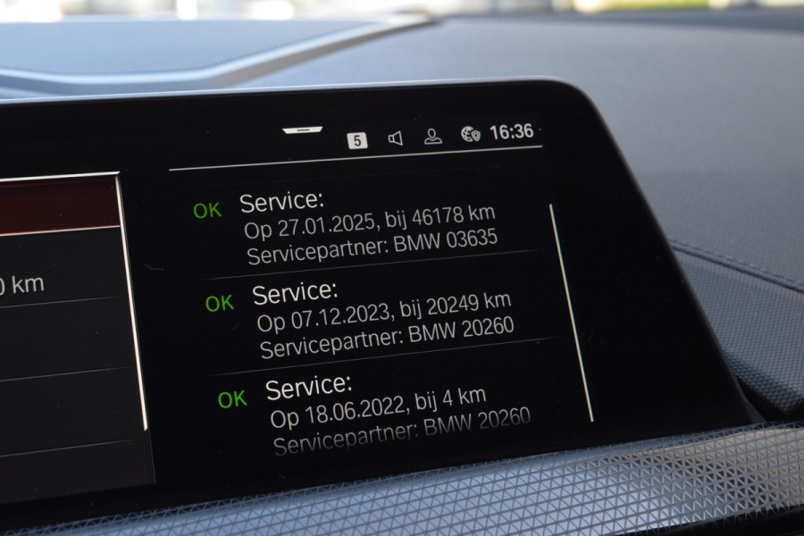 BMW 1-serie 118i Bus.Ed.17"|Sportst.|Led|Digitaal|Carplay|
