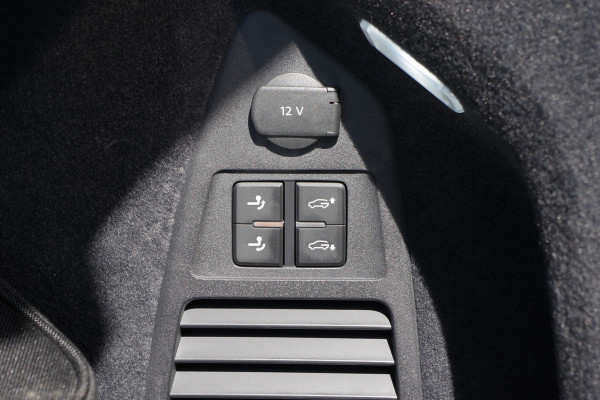 Volkswagen Touareg 3.0 TSi eHybrid 463 PK 4MOTION R PHEV, Trekhaak, Panoramadak, Massage, , Dynaudio, 360 Camera, Head-Up