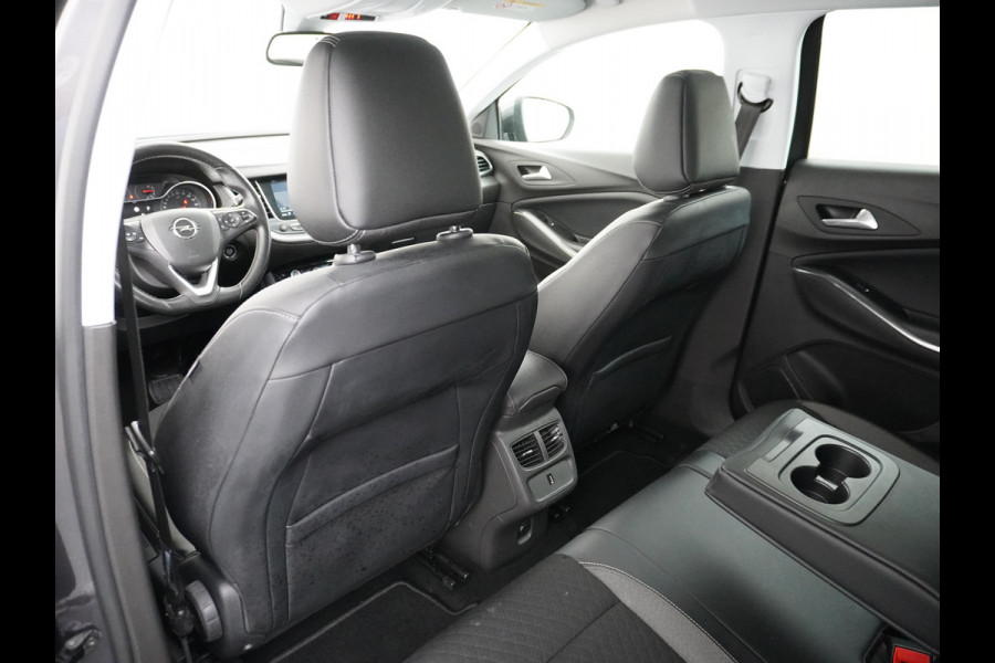 Opel Grandland X T131PK AUT-8 Navi Apple Carplay Android Ecc Elek.Achterklep AGR-Stoelen Stuur/Stoelverwarming Cruise Control Pdc Keyless Led Bus Regen/Lichtsensor Dodehoeksensor Rijstrooksensor Verkeersbordlezer Winterpakket DAB+ Lmv 18" 1.2 Turbo 1e Eigenaar € 35.000 nieuw Origineel Nederlandse auto
