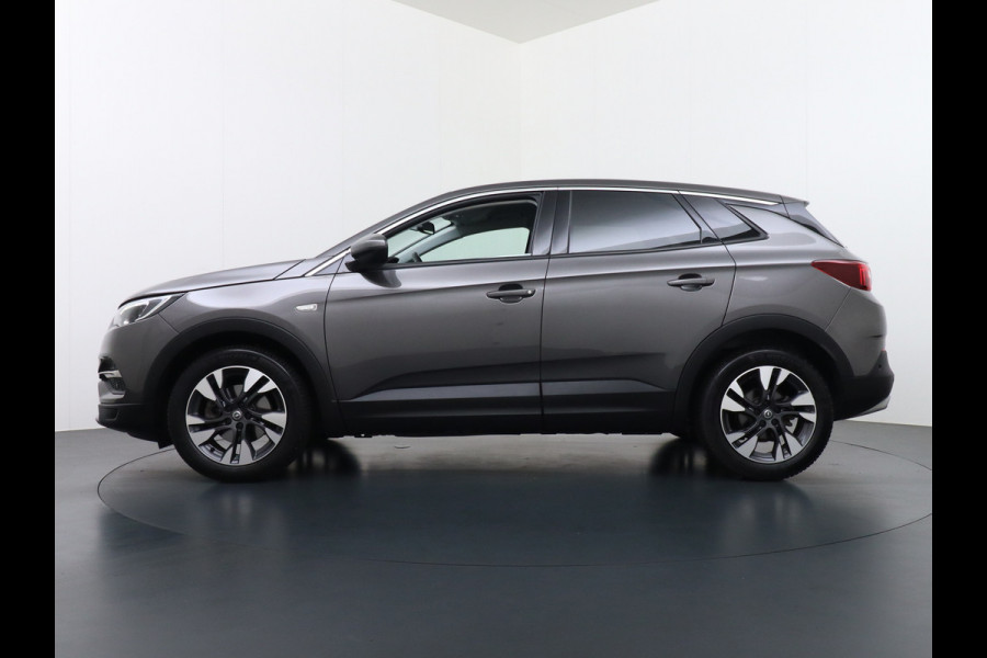 Opel Grandland X T131PK AUT-8 Navi Apple Carplay Android Ecc Elek.Achterklep AGR-Stoelen Stuur/Stoelverwarming Cruise Control Pdc Keyless Led Bus Regen/Lichtsensor Dodehoeksensor Rijstrooksensor Verkeersbordlezer Winterpakket DAB+ Lmv 18" 1.2 Turbo 1e Eigenaar € 35.000 nieuw Origineel Nederlandse auto