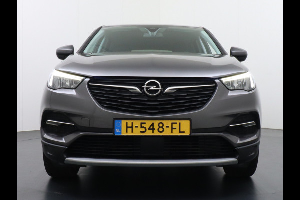 Opel Grandland X T131PK AUT-8 Navi Apple Carplay Android Ecc Elek.Achterklep AGR-Stoelen Stuur/Stoelverwarming Cruise Control Pdc Keyless Led Bus Regen/Lichtsensor Dodehoeksensor Rijstrooksensor Verkeersbordlezer Winterpakket DAB+ Lmv 18" 1.2 Turbo 1e Eigenaar € 35.000 nieuw Origineel Nederlandse auto