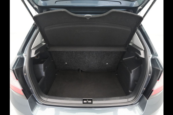 Škoda Fabia 1.0 75pk Active Navi via app Airco Cruise Pdc achter 3