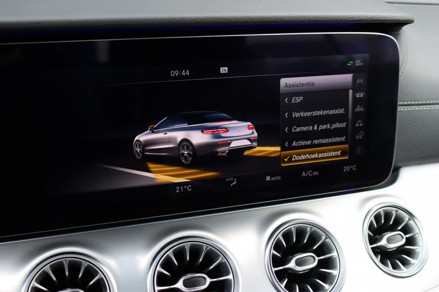 Mercedes-Benz E-Klasse Cabrio 200 AMG Line Premium Aut9 | Airscarf | Burmester | Memory | HUD | Surround Camera | Dodehoekassistent | Intelligent Light System | Cabrioletcomfortpakket |