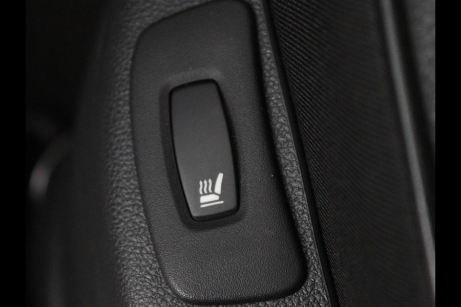 Renault Captur 0.9 TCe Edition One | Leder | Achteruitrijcamera | Stoelverwarming | Navigatie | Cruise Control | Apple CarPlay | keyless entry | DAB | LMV