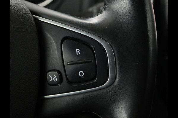 Renault Captur 0.9 TCe Edition One | Leder | Achteruitrijcamera | Stoelverwarming | Navigatie | Cruise Control | Apple CarPlay | keyless entry | DAB | LMV