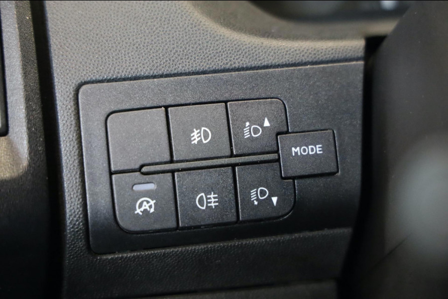 Peugeot Boxer 2.2 BlueHDi 165PK L3/H2 PDC CAMERA NAVI AIRCO IMPERIAAL LEASE V/A € 122,- p.m. INRUIL MOGELIJK