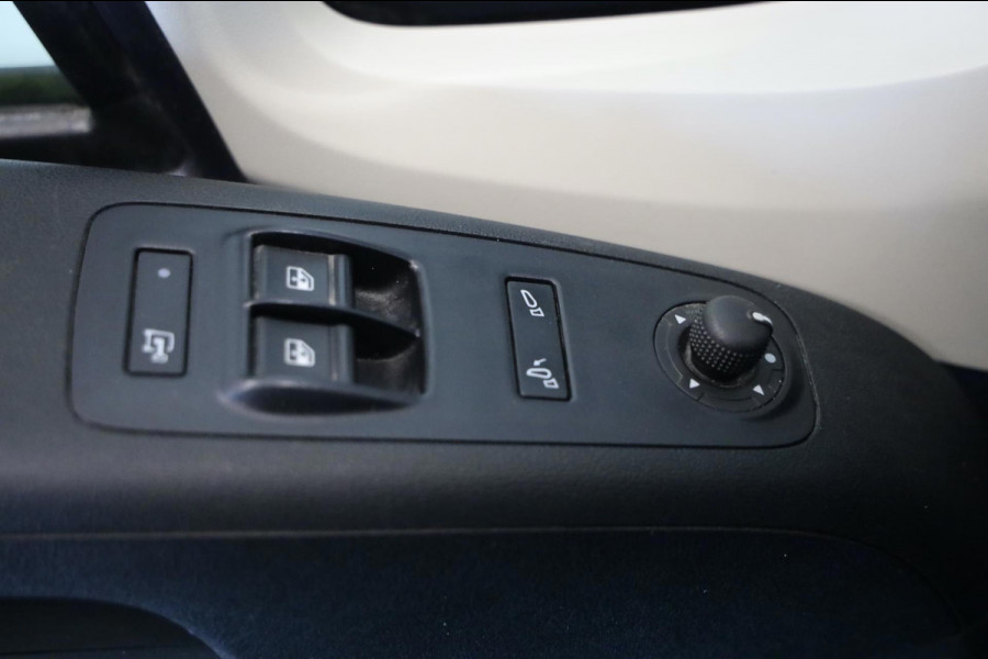 Peugeot Boxer 2.2 BlueHDi 165PK L3/H2 PDC CAMERA NAVI AIRCO IMPERIAAL LEASE V/A € 122,- p.m. INRUIL MOGELIJK