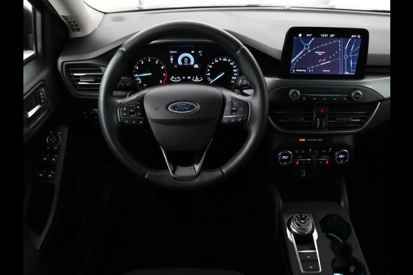 Ford Focus 1.5 EcoBoost Active Business | Trekhaak | Apple CarPlay | Stoel & Stuurverwarming | Navigatie | Cruise Control Adaptief | LED | LMV