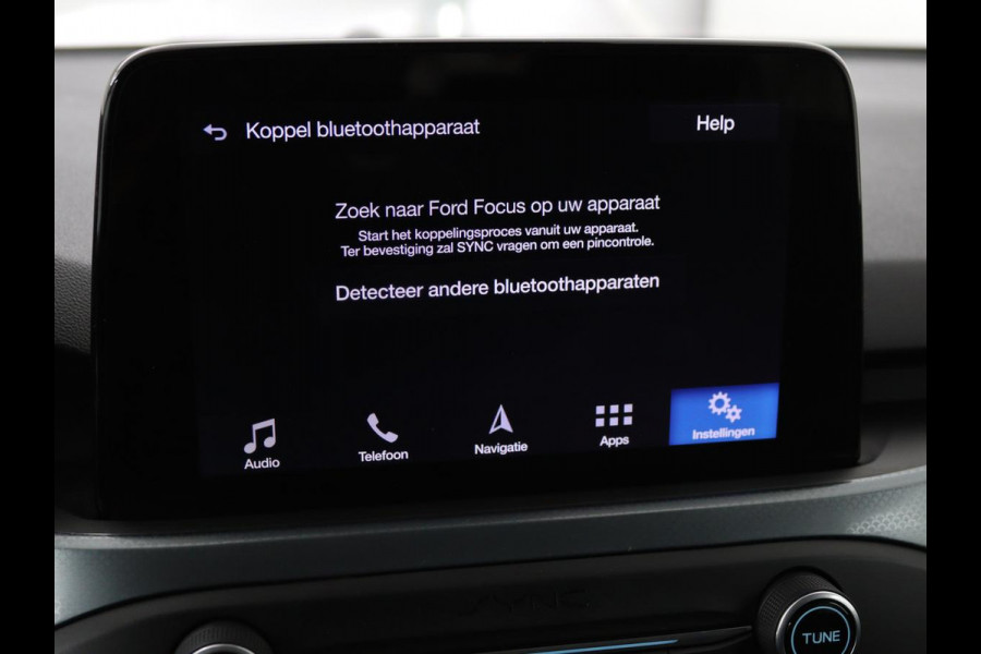 Ford Focus 1.5 EcoBoost Active Business | Trekhaak | Apple CarPlay | Stoel & Stuurverwarming | Navigatie | Cruise Control Adaptief | LED | LMV