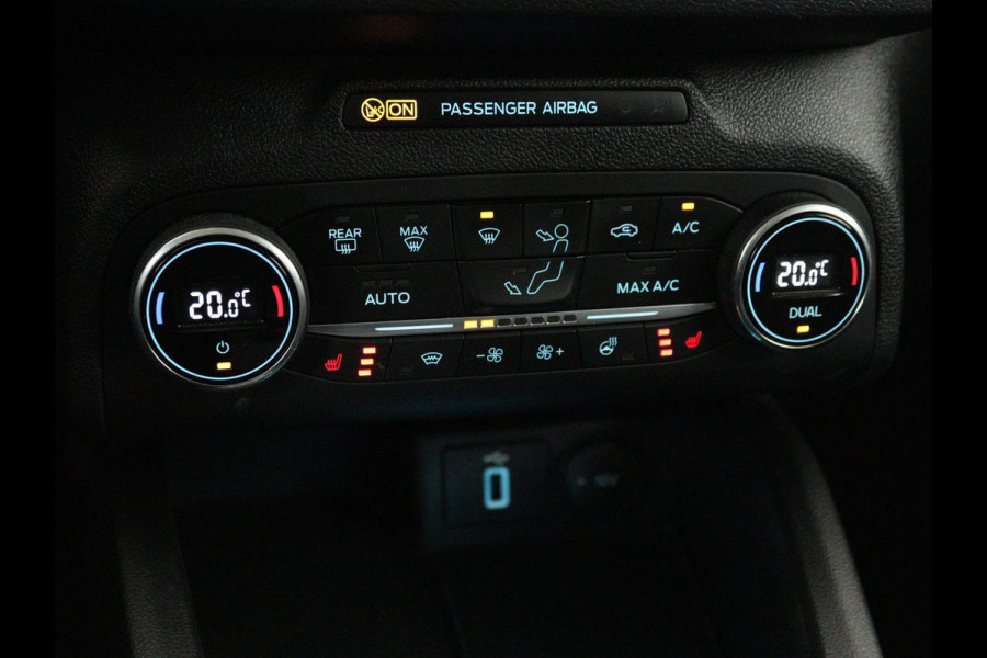 Ford Focus 1.5 EcoBoost Active Business | Trekhaak | Apple CarPlay | Stoel & Stuurverwarming | Navigatie | Cruise Control Adaptief | LED | LMV