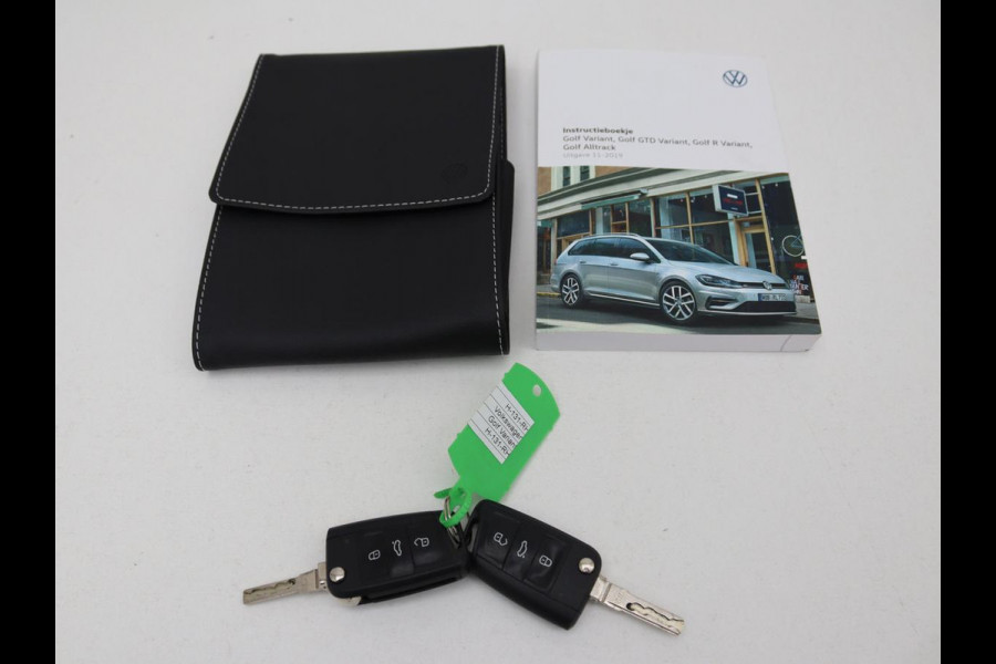 Volkswagen GOLF Variant 1.0 TSI Trendline | Apple CarPlay | Navigatie | Airco | DAB | LED