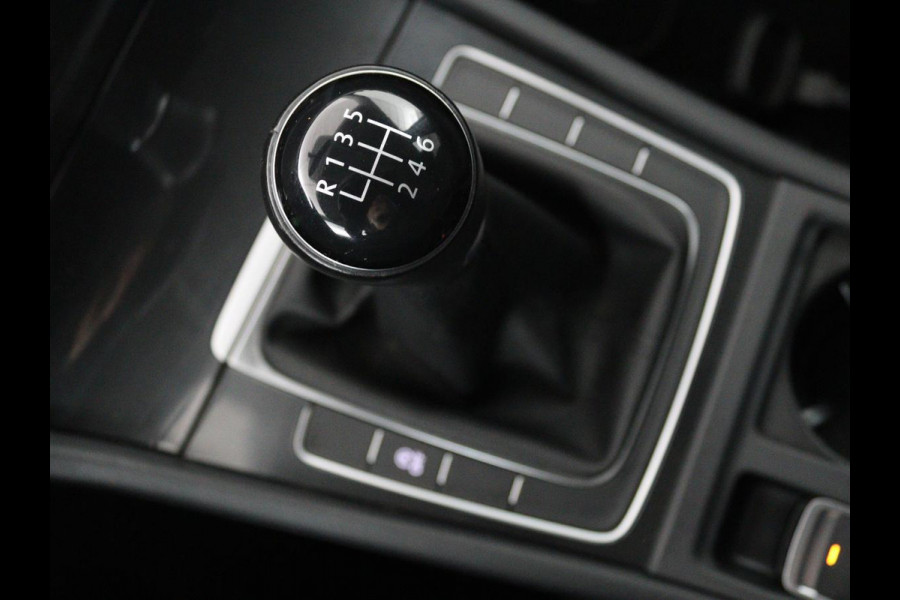 Volkswagen GOLF Variant 1.0 TSI Trendline | Apple CarPlay | Navigatie | Airco | DAB | LED