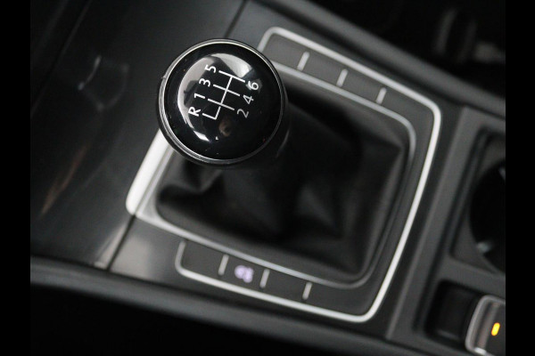 Volkswagen GOLF Variant 1.0 TSI Trendline | Apple CarPlay | Navigatie | Airco | DAB | LED