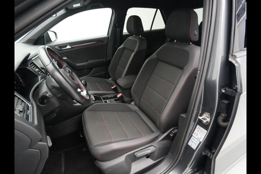 Volkswagen T-Roc 1.5 TSI 150pk Sport Business R Line Navigatie Trekhaak Camera Elek. kofferklep 204