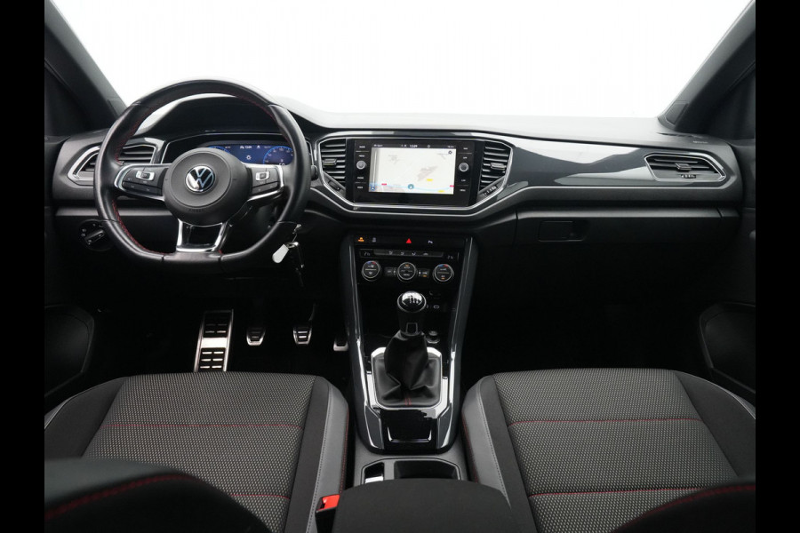 Volkswagen T-Roc 1.5 TSI 150pk Sport Business R Line Navigatie Trekhaak Camera Elek. kofferklep 204