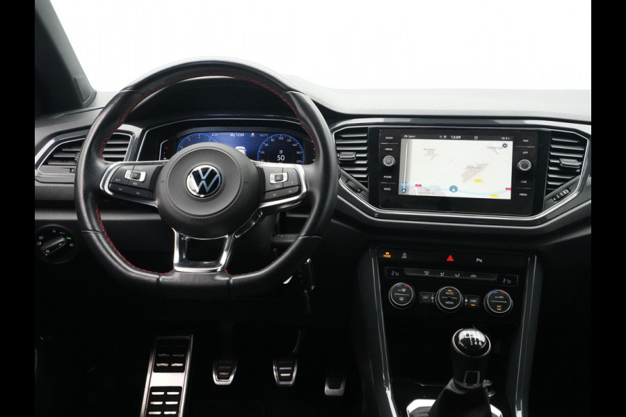 Volkswagen T-Roc 1.5 TSI 150pk Sport Business R Line Navigatie Trekhaak Camera Elek. kofferklep 204