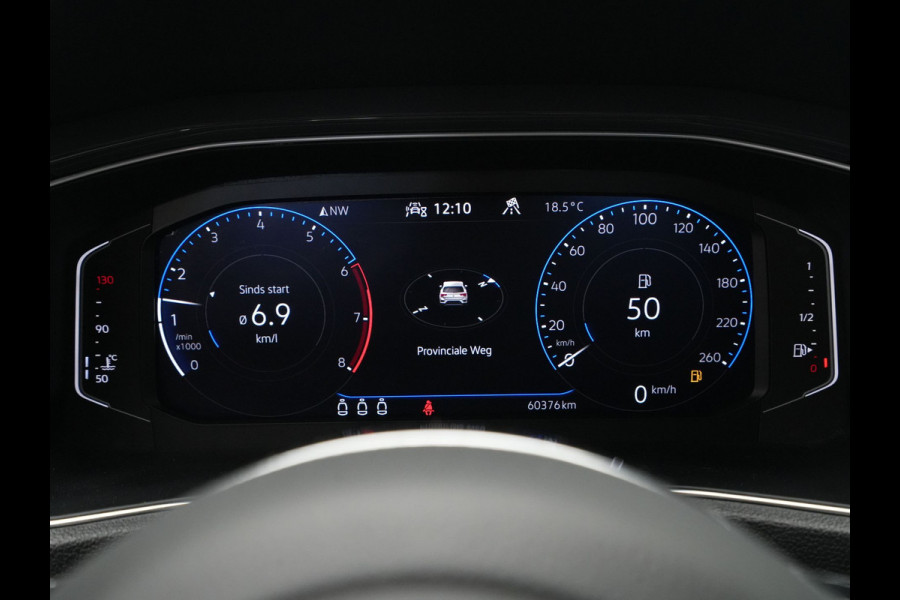Volkswagen T-Roc 1.5 TSI 150pk Sport Business R Line Navigatie Trekhaak Camera Elek. kofferklep 204