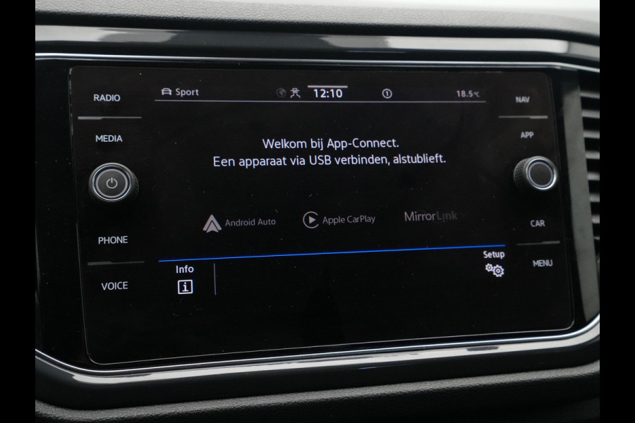 Volkswagen T-Roc 1.5 TSI 150pk Sport Business R Line Navigatie Trekhaak Camera Elek. kofferklep 204