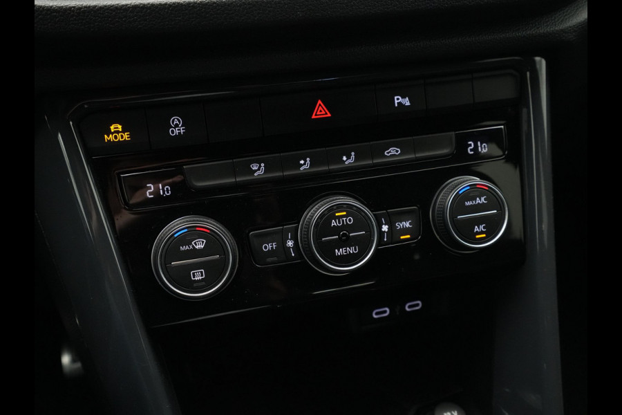 Volkswagen T-Roc 1.5 TSI 150pk Sport Business R Line Navigatie Trekhaak Camera Elek. kofferklep 204