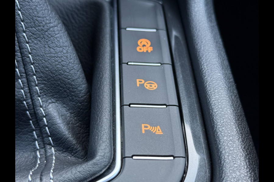 Volkswagen Tiguan 1.5 TSI DSG R-Line Business+ Pano|Trekhaak|Matrix Led|Cam