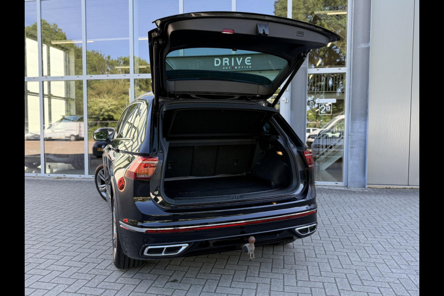 Volkswagen Tiguan 1.5 TSI DSG R-Line Business+ Pano|Trekhaak|Matrix Led|Cam