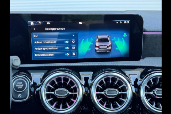 Mercedes-Benz A-Klasse 200 AMG Line Memory/360/HuD/Pano