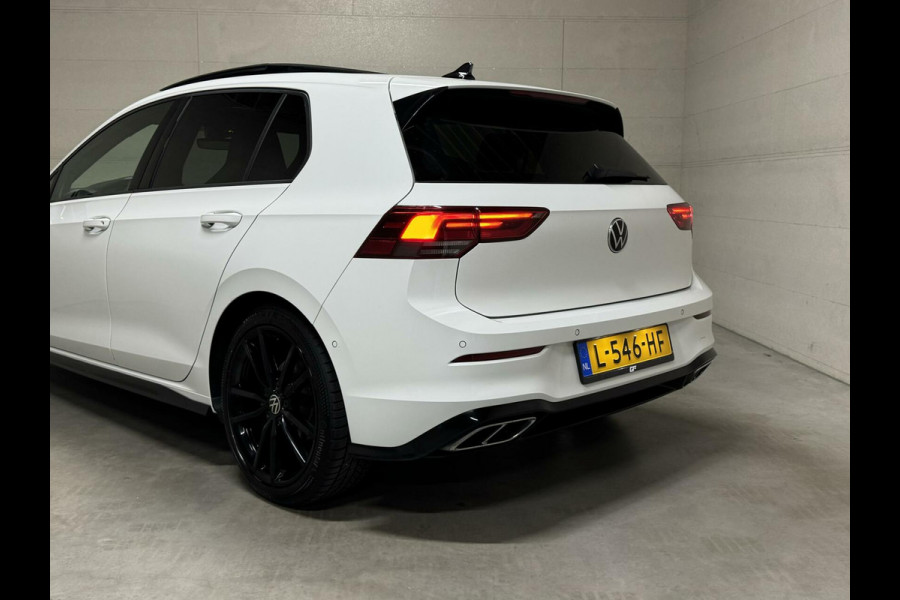 Volkswagen Golf 1.5 eTSI 3x R-Line Pano Carplay Sfeer ACC NAP