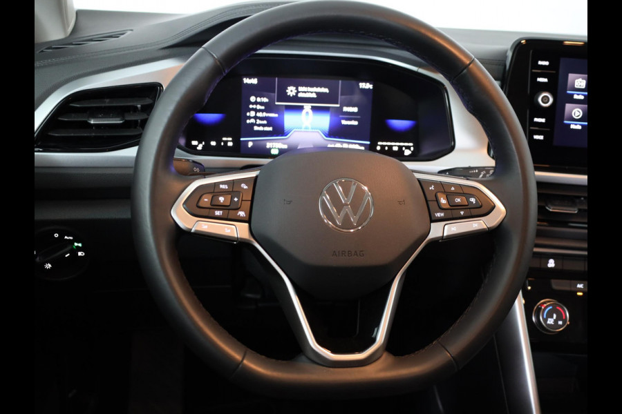 Volkswagen T-Roc 1.5 TSI Life Edition 150 pk Automaat (DSG) | Verlengde garantie | Navigatie via App | Parkeersensoren (Park assist) | Achteruitrijcamera | Adaptieve cruise control |