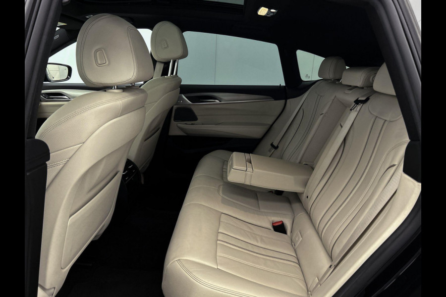 BMW 6 Serie Gran Turismo 640i xDrive High Executive M-Pakket(Goed Ond, Panorama, Head-up, Navi Pro, StoelV, Etc)