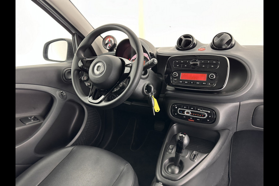 Smart Forfour EQ Essential 18 kWh [ 3-Fase ] (INCL-BTW) Aut. *FULL-LEATHER | AIRCO | CRUISE | DAB+ | COMFORT-SEATS | 15''ALU*