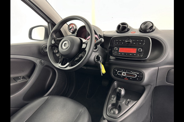Smart Forfour EQ Essential 18 kWh [ 3-Fase ] (INCL-BTW) Aut. *FULL-LEATHER | AIRCO | CRUISE | DAB+ | COMFORT-SEATS | 15''ALU*