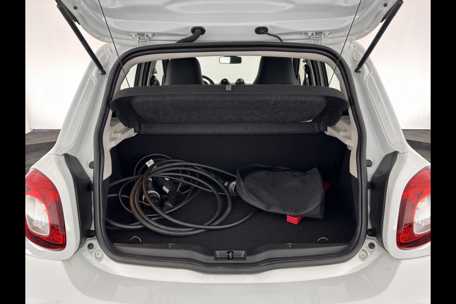Smart Forfour EQ Essential 18 kWh [ 3-Fase ] (INCL-BTW) Aut. *FULL-LEATHER | AIRCO | CRUISE | DAB+ | COMFORT-SEATS | 15''ALU*
