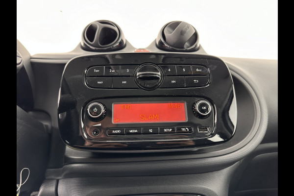 Smart Forfour EQ Essential 18 kWh [ 3-Fase ] (INCL-BTW) Aut. *FULL-LEATHER | AIRCO | CRUISE | DAB+ | COMFORT-SEATS | 15''ALU*