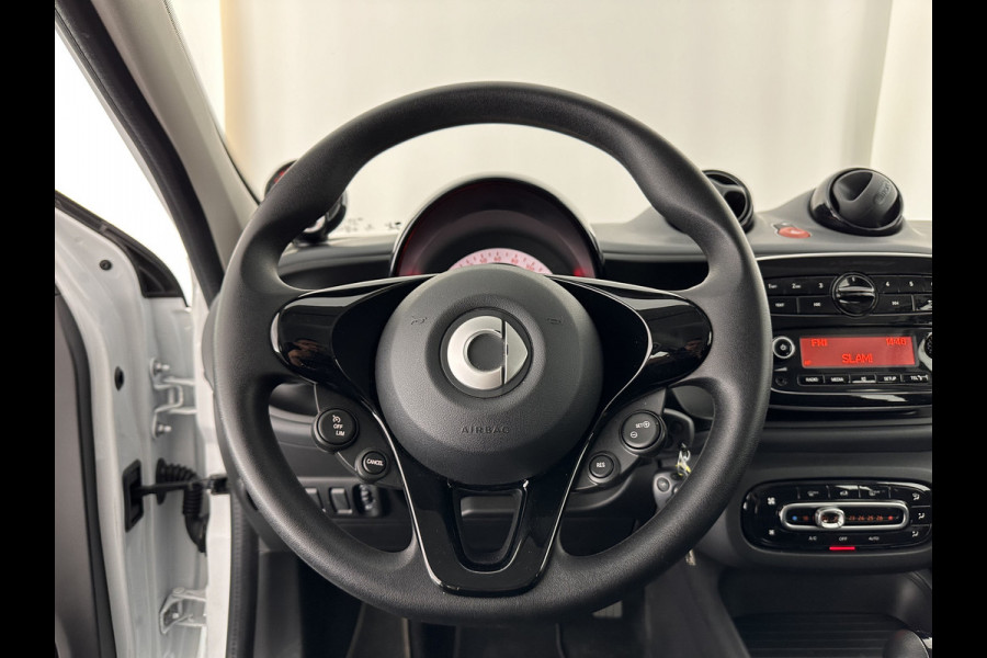 Smart Forfour EQ Essential 18 kWh [ 3-Fase ] (INCL-BTW) Aut. *FULL-LEATHER | AIRCO | CRUISE | DAB+ | COMFORT-SEATS | 15''ALU*