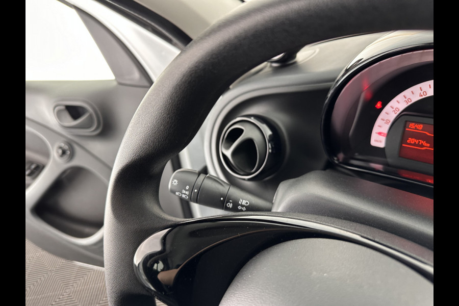 Smart Forfour EQ Essential 18 kWh [ 3-Fase ] (INCL-BTW) Aut. *FULL-LEATHER | AIRCO | CRUISE | DAB+ | COMFORT-SEATS | 15''ALU*