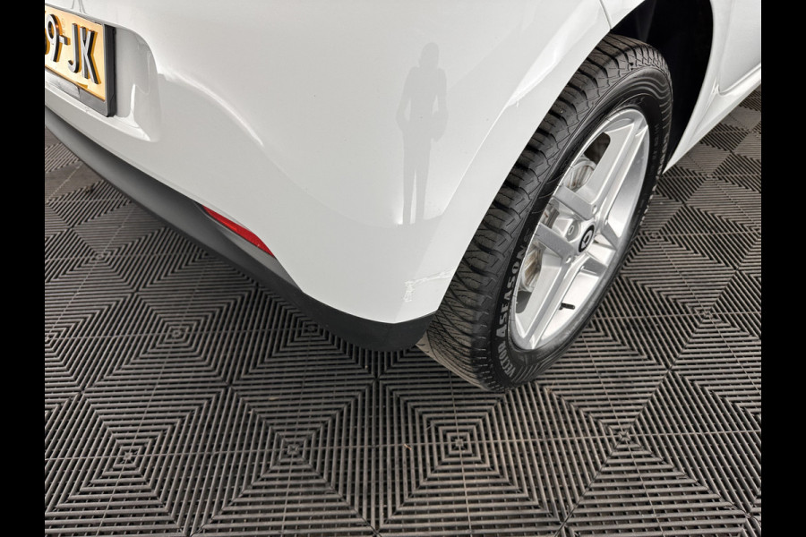 Smart Forfour EQ Essential 18 kWh [ 3-Fase ] (INCL-BTW) Aut. *FULL-LEATHER | AIRCO | CRUISE | DAB+ | COMFORT-SEATS | 15''ALU*