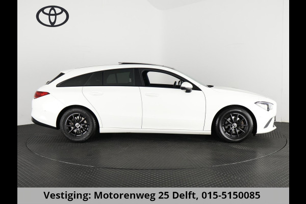 Mercedes-Benz CLA-Klasse SHOOTING BRAKE 180 BUSINESS AUTOM.NL AUTO 1e EIG BLACKLINE PANODAK. WIDESCREEN. GARANTIE TOT 2 JAAR*