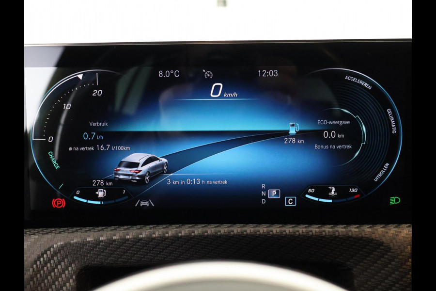 Mercedes-Benz CLA-Klasse SHOOTING BRAKE 180 BUSINESS AUTOM.NL AUTO 1e EIG BLACKLINE PANODAK. WIDESCREEN. GARANTIE TOT 2 JAAR*