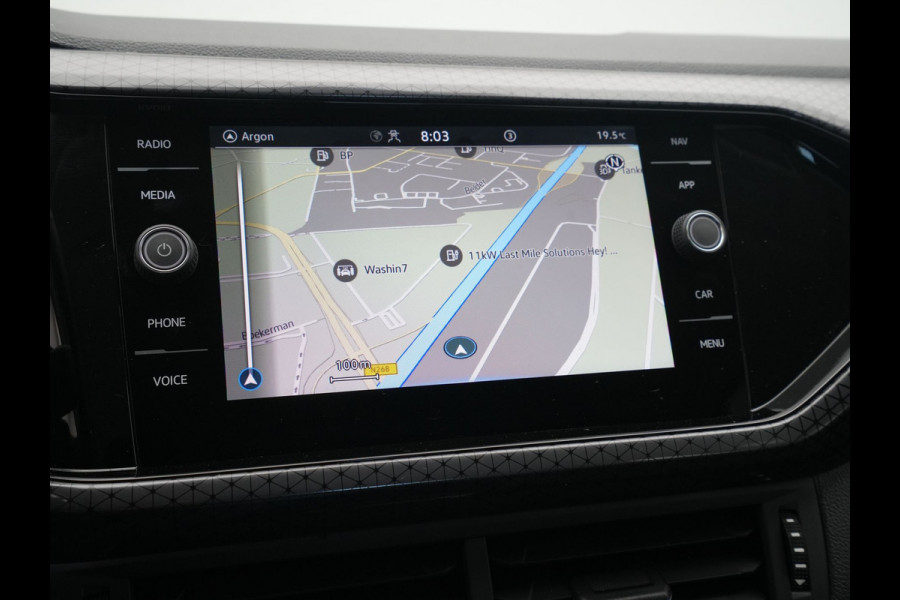 Volkswagen T-Cross 1.0 TSI 110pk DSG Style Navigatie Carplay LED PDC Sfeerverlichting 95