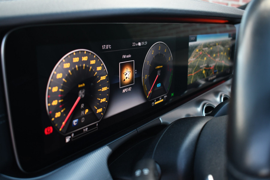 Mercedes-Benz E-Klasse Estate 300 de AMG Pano HUD Cam