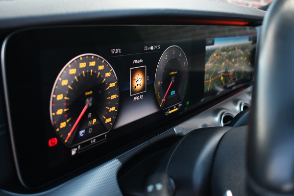 Mercedes-Benz E-Klasse Estate 300 de AMG Pano HUD Cam