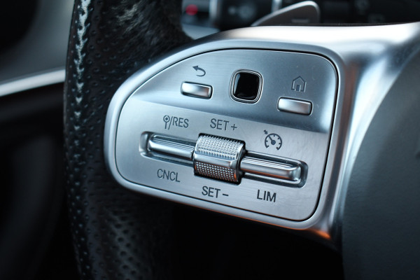 Mercedes-Benz E-Klasse Estate 300 de AMG Pano HUD Cam
