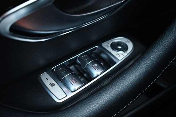 Mercedes-Benz E-Klasse Estate 300 de AMG Pano HUD Cam