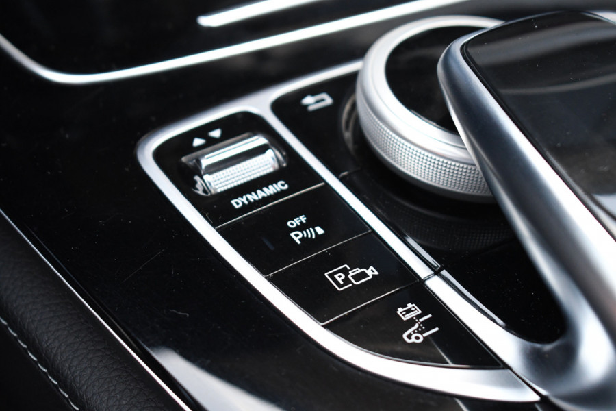 Mercedes-Benz E-Klasse Estate 300 de AMG Pano HUD Cam