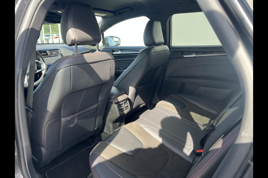 Ford Mondeo Wagon 2.0 IVCT HEV ST-Line 187pk | Stoelverwarming | Full LED | Sony Audio/Navigatie | Elek. Achterklep | Half leder alcantara