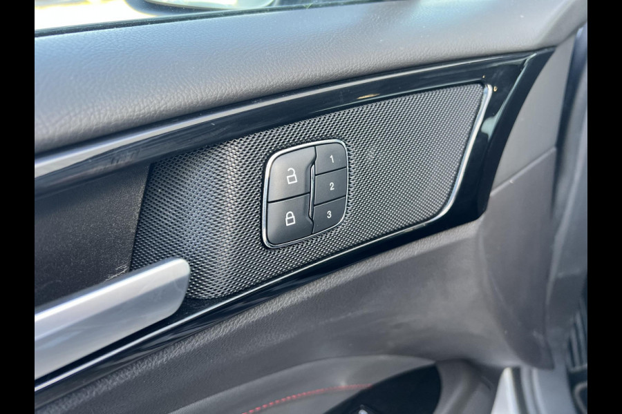 Ford Mondeo Wagon 2.0 IVCT HEV ST-Line 187pk | Stoelverwarming | Full LED | Sony Audio/Navigatie | Elek. Achterklep | Half leder alcantara