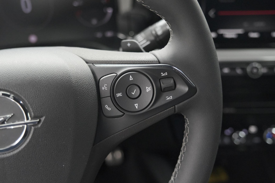 Opel Mokka 130 Turbo AT8 Ultimate | Camera | Dodehoekdetectie | Massage | Adaptieve Cruise Control