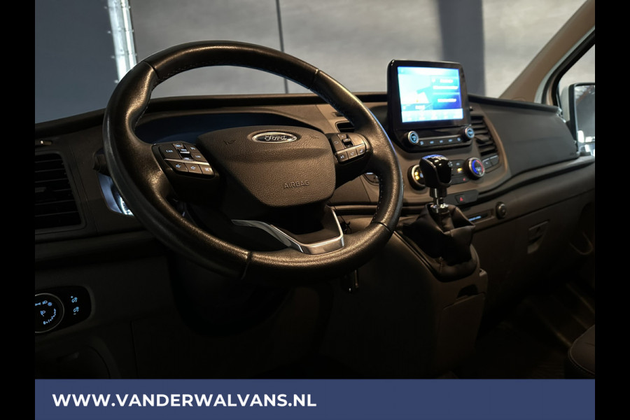 Ford Transit Custom 2.0 TDCI L2H1 Euro6 Airco | Camera | Navigatie | Android Auto | Cruisecontrol | LED Stoelverwarming, Verwarmde voorruit, Parkeersensoren, 2800kg trekvermogen, Bijrijdersbank