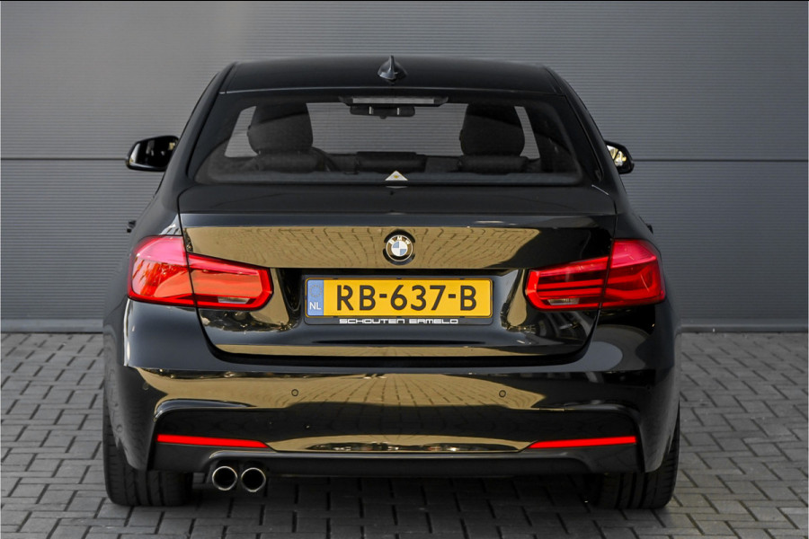BMW 3-serie 320i High Ex Shadow M-Sport Leder LED 19"